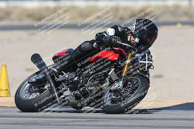 media/Oct-13-2025-Moto Forza (Mon) [[a66d839500]]/3-B Group/Session 3 (Turn 16)/